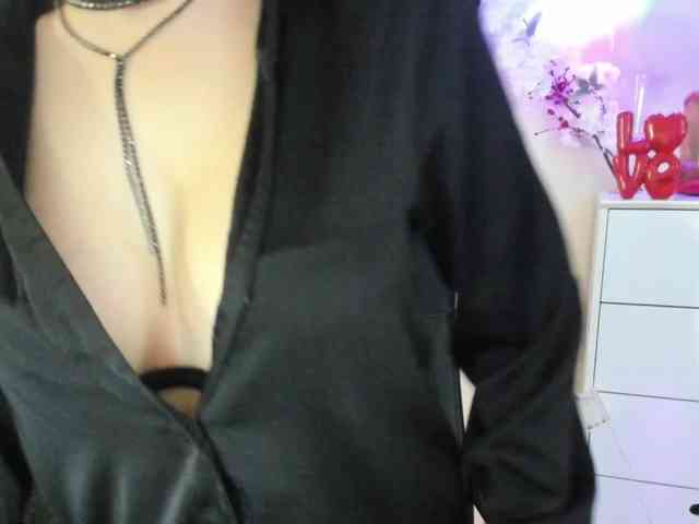 Mollybrunett Live Webcam on BongaCams