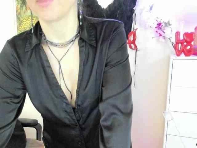 Mollybrunett Live Webcam on BongaCams