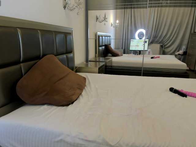 ailinaioki's BongaCams show and profile