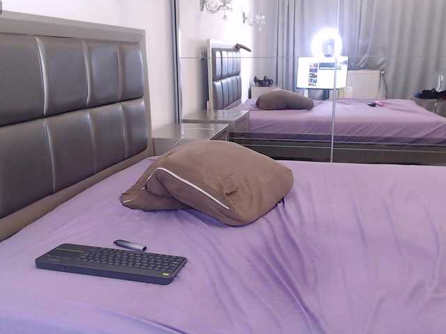 ailinaioki's BongaCams show and profile