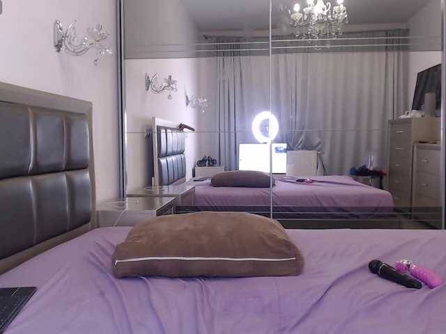 ailinaioki's BongaCams show and profile