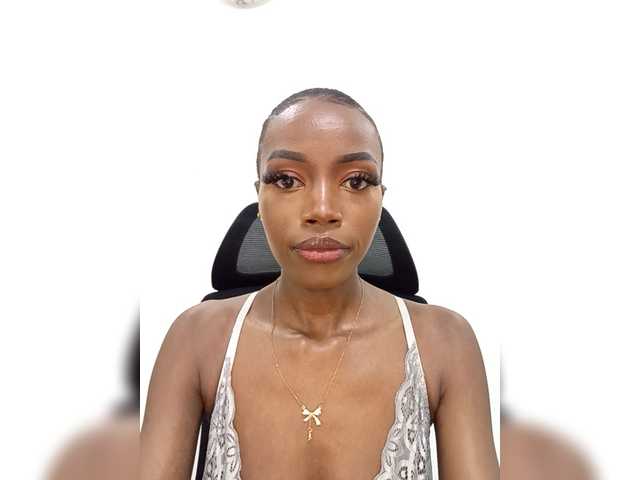 Exoticsoms – webcam model profile photo