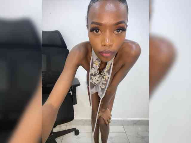 Exoticsoms webcam