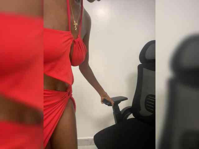 Exoticsoms webcam