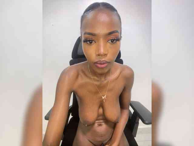 Exoticsoms webcam