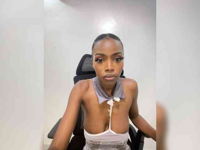 Exoticsoms webcam