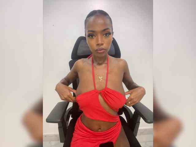 Exoticsoms webcam