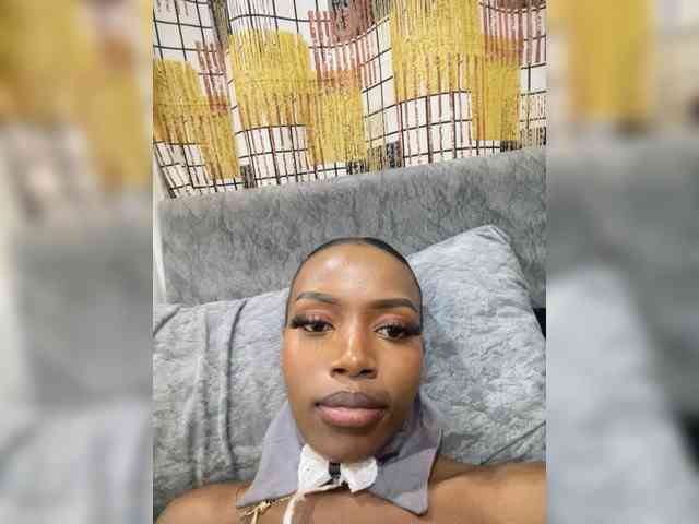 Exoticsoms webcam
