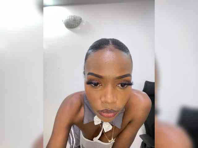 Exoticsoms webcam