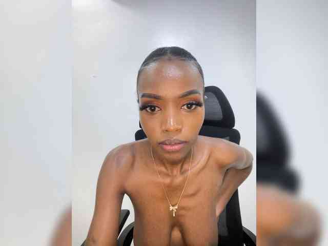 Exoticsoms webcam