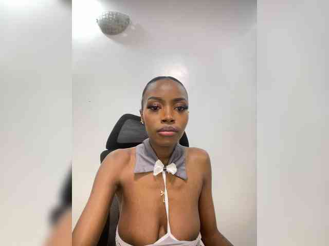 Exoticsoms webcam