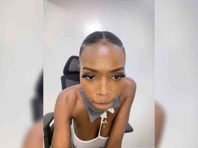 Exoticsoms webcam