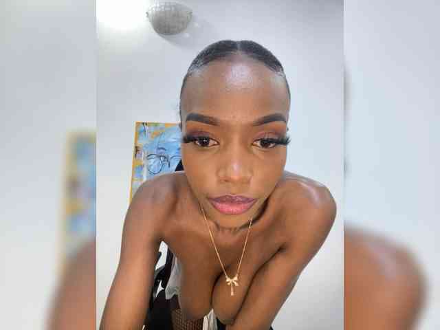 Exoticsoms webcam