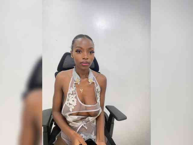 Exoticsoms webcam