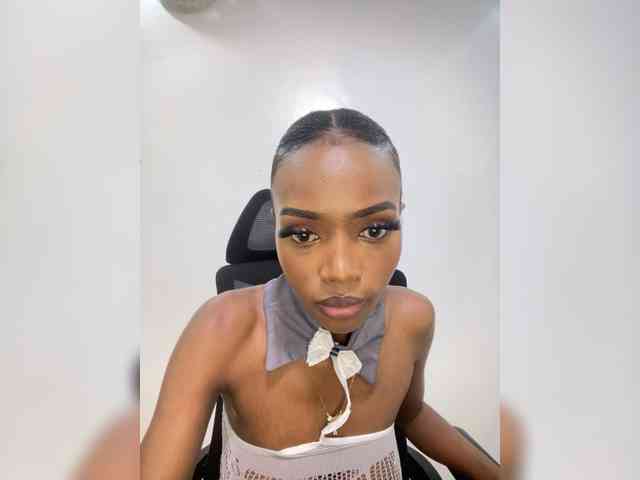Exoticsoms webcam