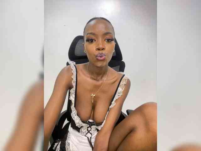 Exoticsoms webcam