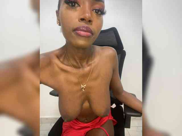 Exoticsoms webcam