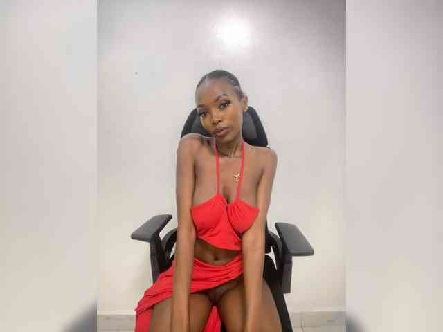 Exoticsoms webcam