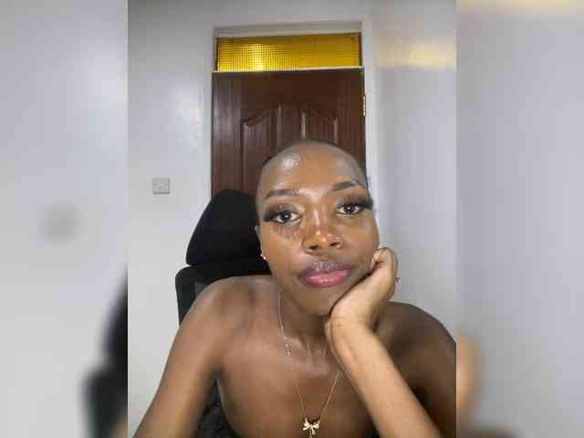 Exoticsoms webcam