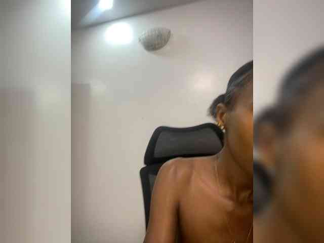 Exoticsoms webcam
