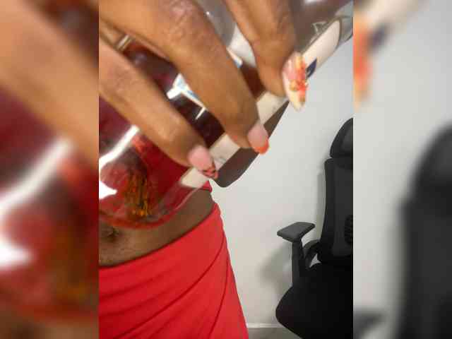 Exoticsoms webcam