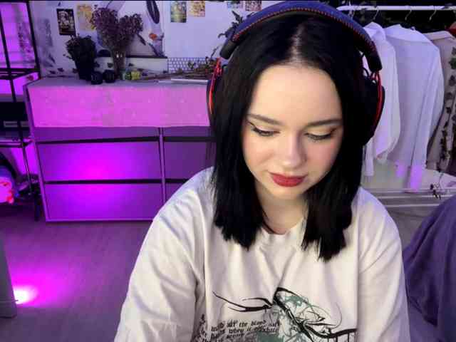 UrEmily webcam