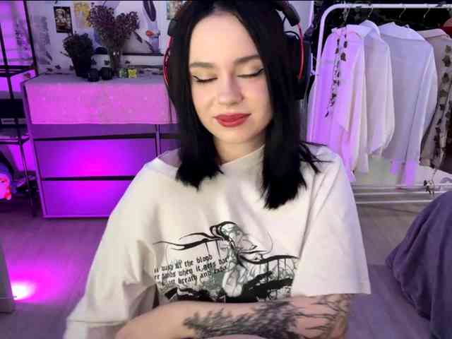 UrEmily webcam
