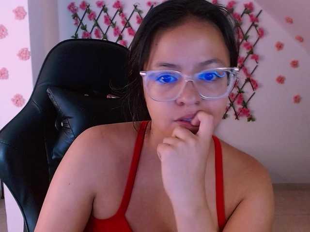 Roseviolet from BongaCams