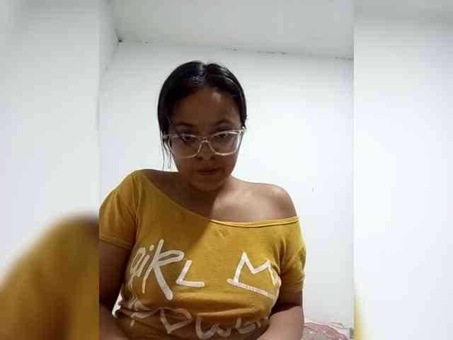 Roseviolet Live Webcam on BongaCams
