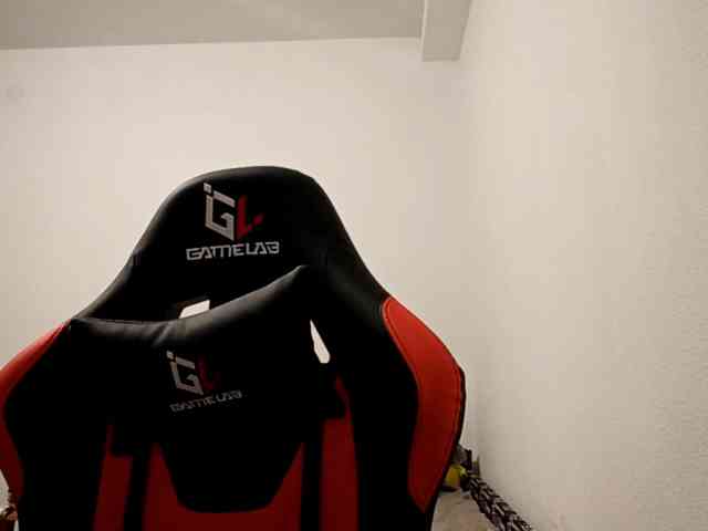 KeniaBarnet webcam
