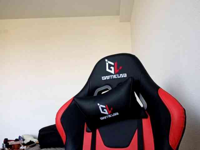KeniaBarnet webcam