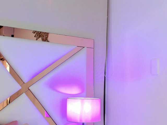  EmaaTaylor chat room