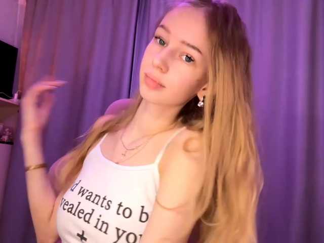 SweetyWhisper's BongaCams show and profile