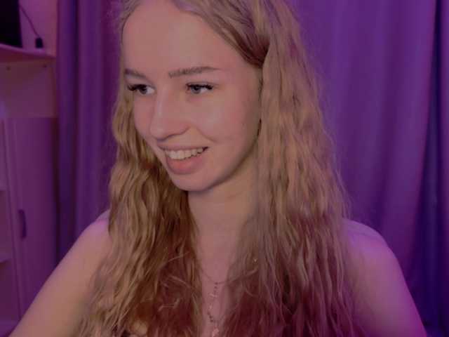 SweetyWhisper webcam