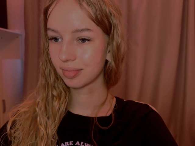 SweetyWhisper from BongaCams