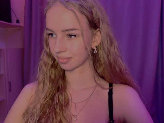 SweetyWhisper webcam