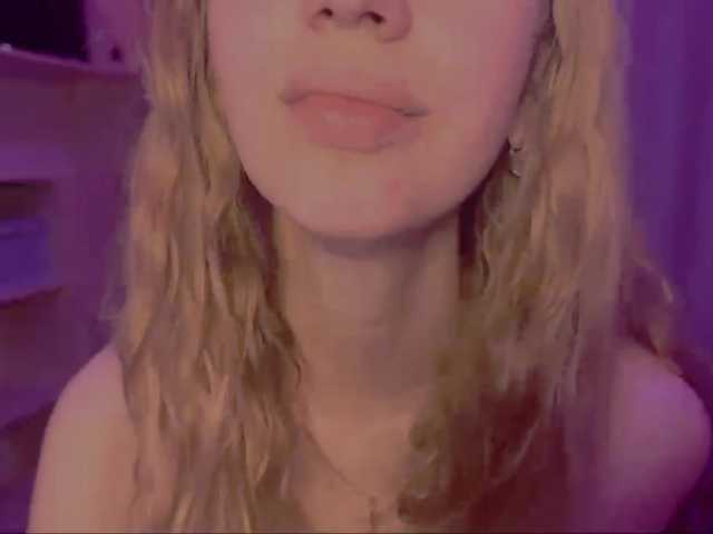 SweetyWhisper webcam