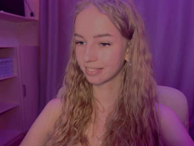 SweetyWhisper webcam