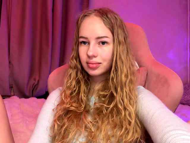 SweetyWhisper webcam