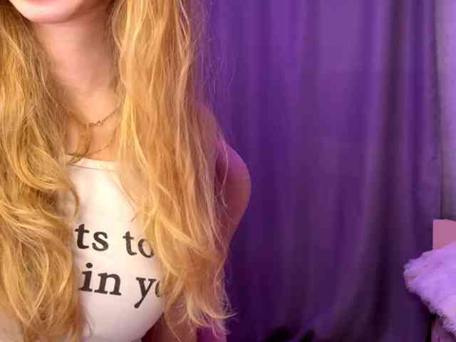 SweetyWhisper webcam