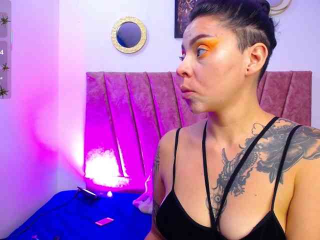 scarlet-jones webcam