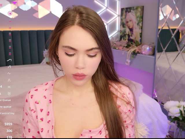 MimiForce's BongaCams show and profile