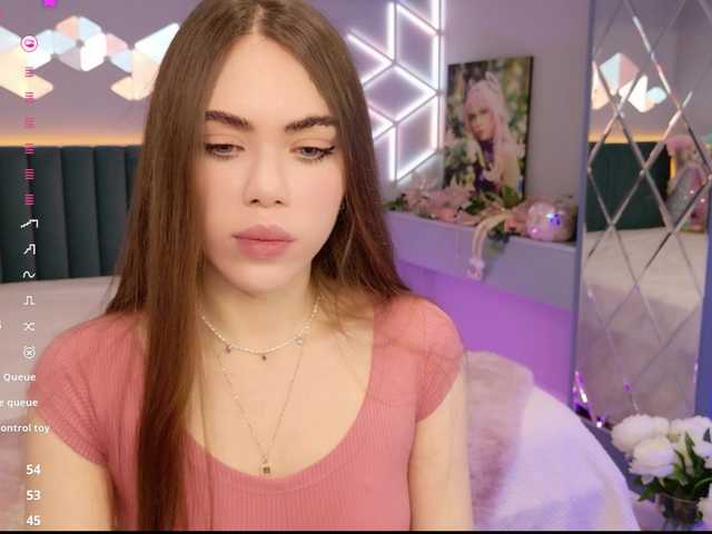 MimiForce's BongaCams show and profile