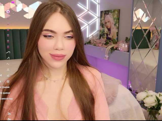 MimiForce's BongaCams show and profile