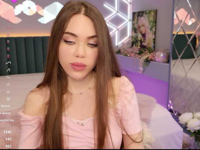 MimiForce's BongaCams show and profile