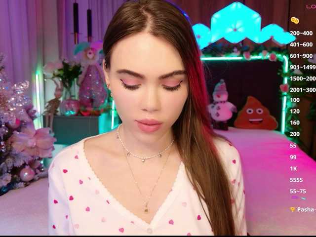 MimiForce's BongaCams show and profile