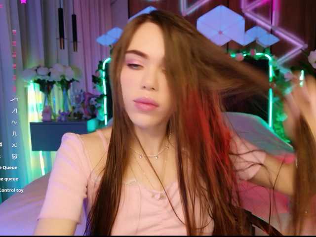 MimiForce – webcam model profile photo