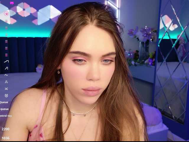 MimiForce's BongaCams show and profile