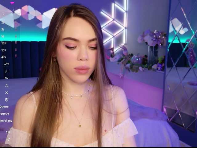 MimiForce's BongaCams show and profile