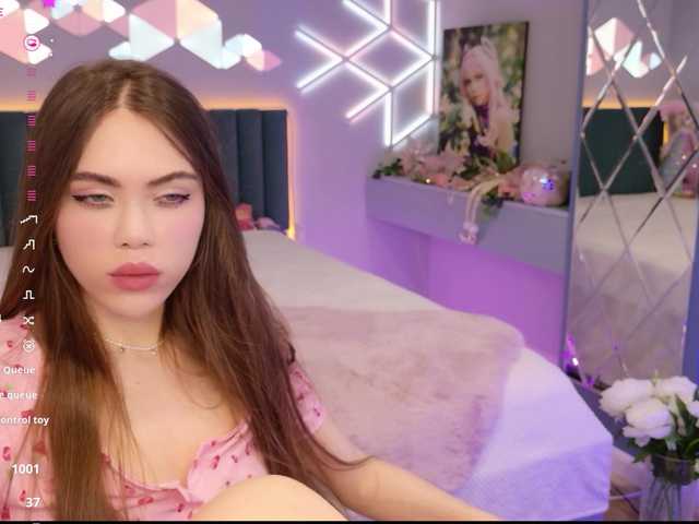 MimiForce's BongaCams show and profile